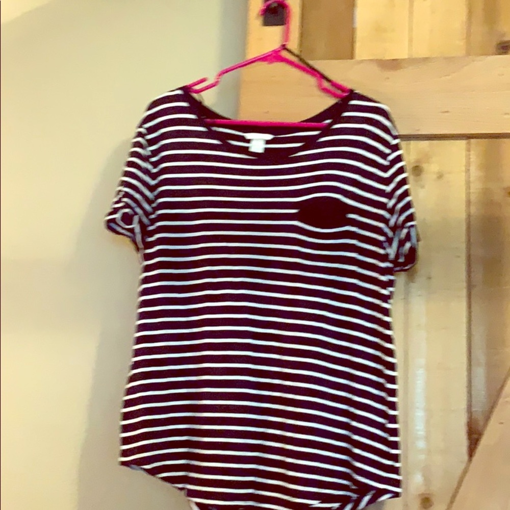 🐝Striped H&M Basic tee🐝